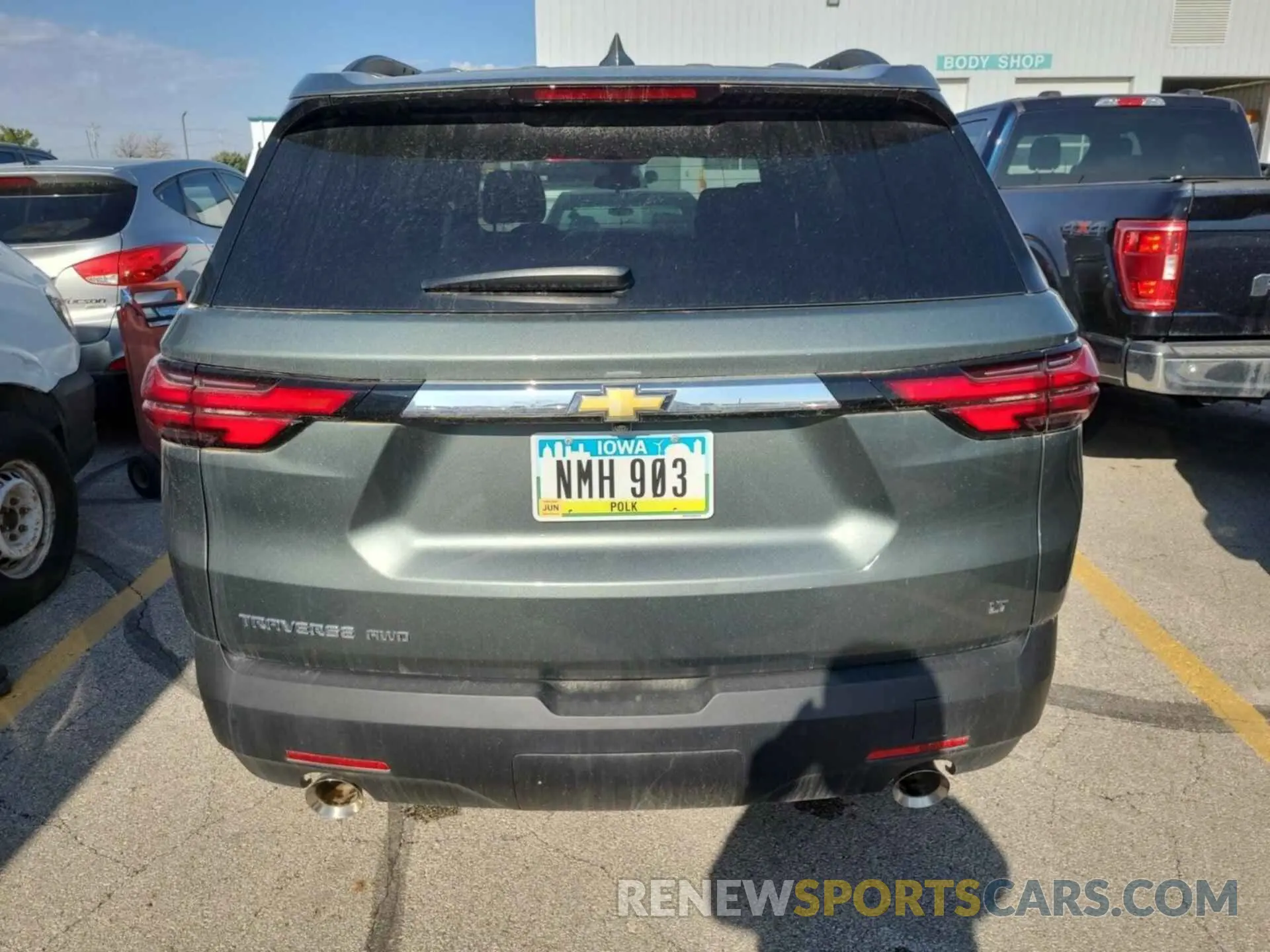 24 Photograph of a damaged car 1GNEVGKW7PJ227568 CHEVROLET TRAVERSE 2023