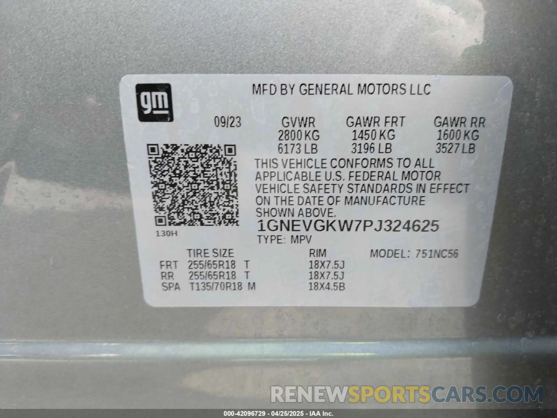 9 Photograph of a damaged car 1GNEVGKW7PJ324625 CHEVROLET TRAVERSE 2023