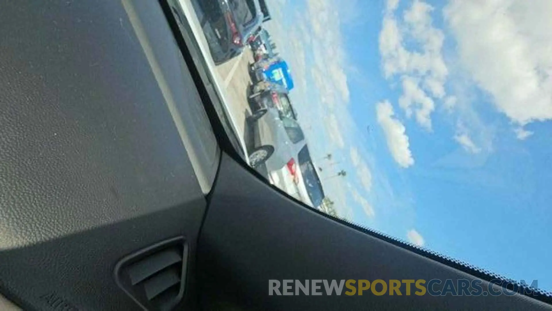 1 Photograph of a damaged car 1GNEVGKW8PJ145509 CHEVROLET TRAVERSE 2023