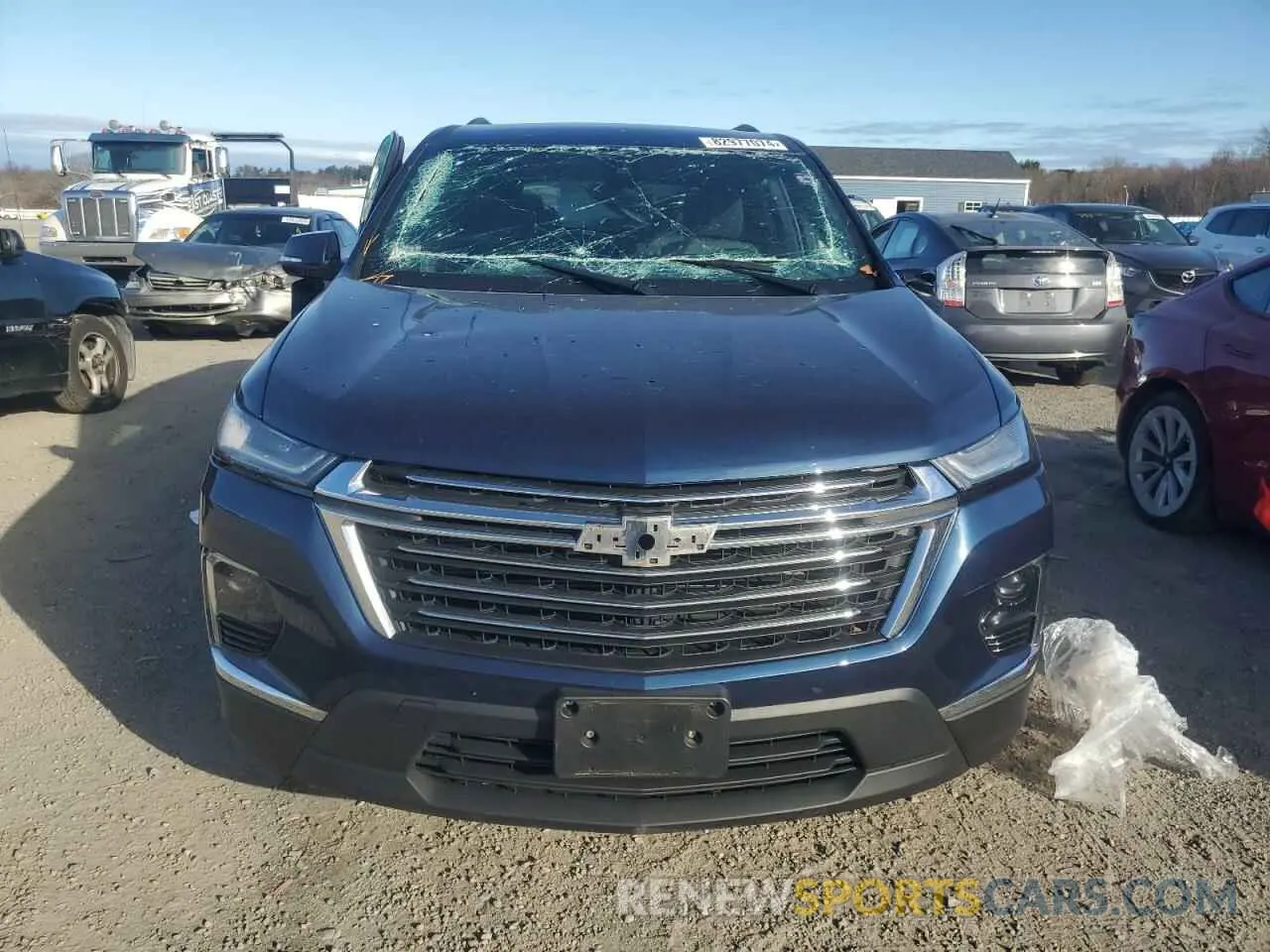 5 Photograph of a damaged car 1GNEVGKW9PJ145972 CHEVROLET TRAVERSE 2023