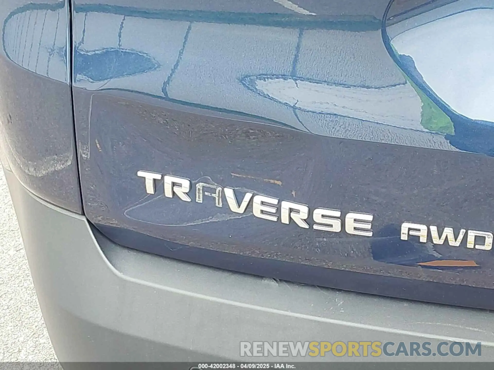 17 Photograph of a damaged car 1GNEVHKW0PJ120044 CHEVROLET TRAVERSE 2023