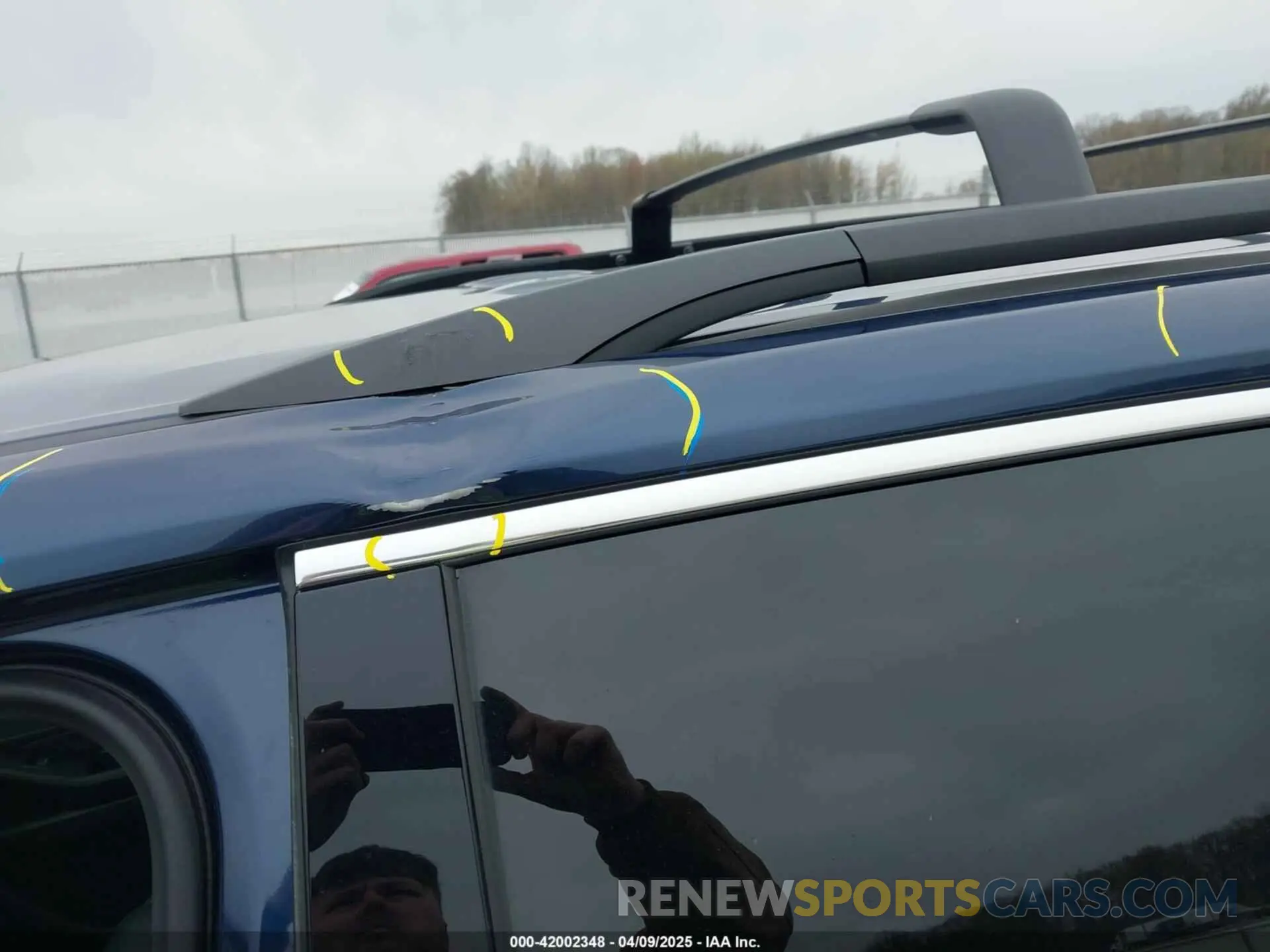 6 Photograph of a damaged car 1GNEVHKW0PJ120044 CHEVROLET TRAVERSE 2023