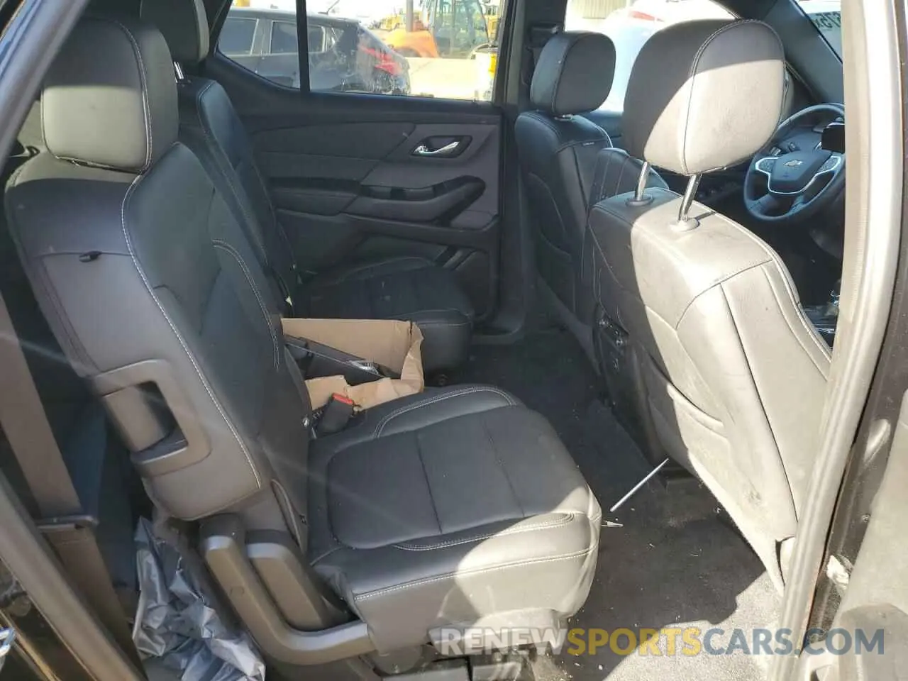 11 Photograph of a damaged car 1GNEVHKW0PJ328859 CHEVROLET TRAVERSE 2023