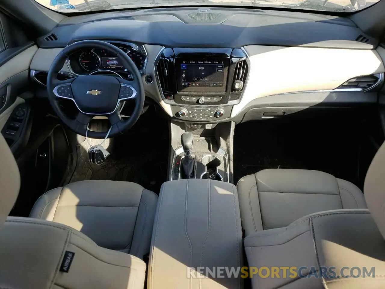 8 Photograph of a damaged car 1GNEVHKW1PJ170001 CHEVROLET TRAVERSE 2023