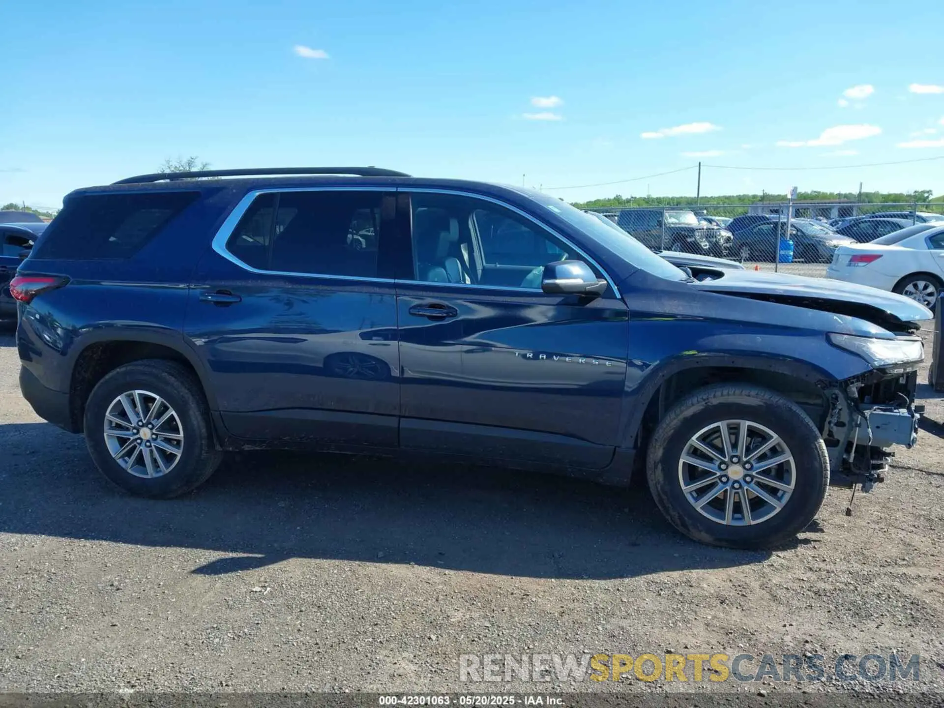 13 Photograph of a damaged car 1GNEVHKW1PJ232125 CHEVROLET TRAVERSE 2023