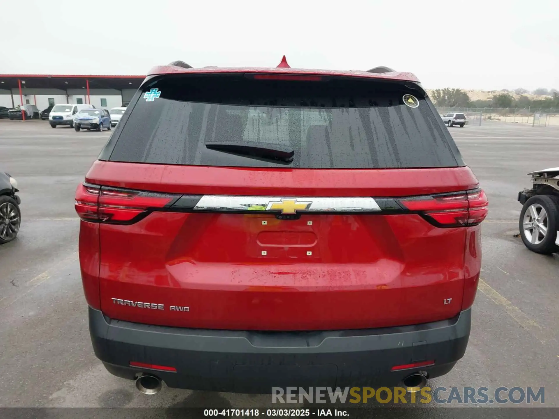 16 Photograph of a damaged car 1GNEVHKW2PJ241268 CHEVROLET TRAVERSE 2023