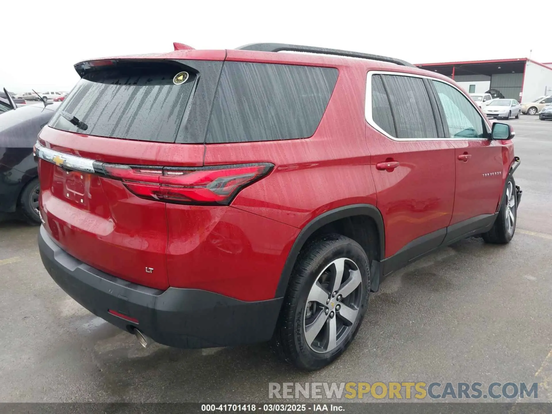 4 Photograph of a damaged car 1GNEVHKW2PJ241268 CHEVROLET TRAVERSE 2023