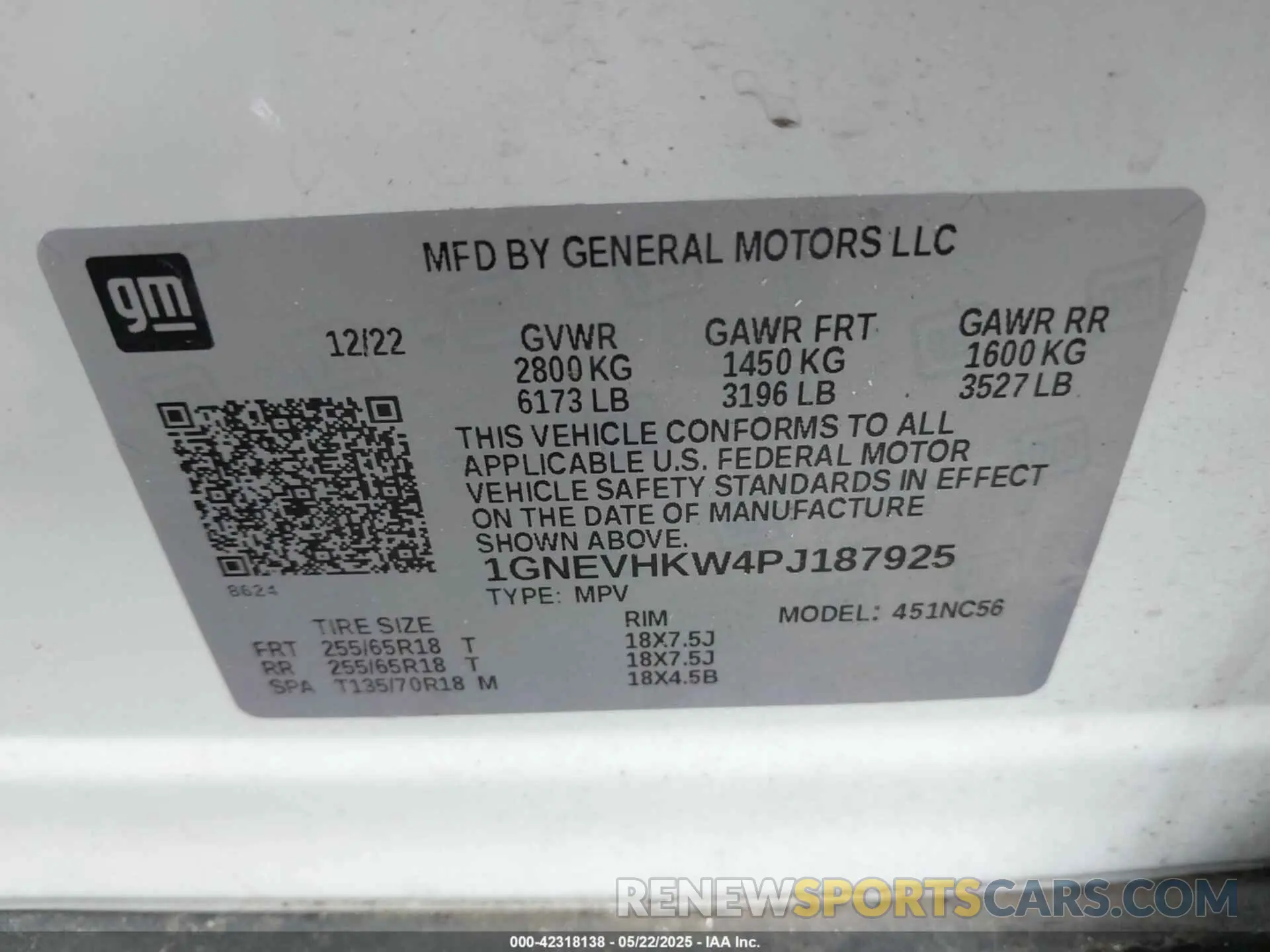 9 Photograph of a damaged car 1GNEVHKW4PJ187925 CHEVROLET TRAVERSE 2023