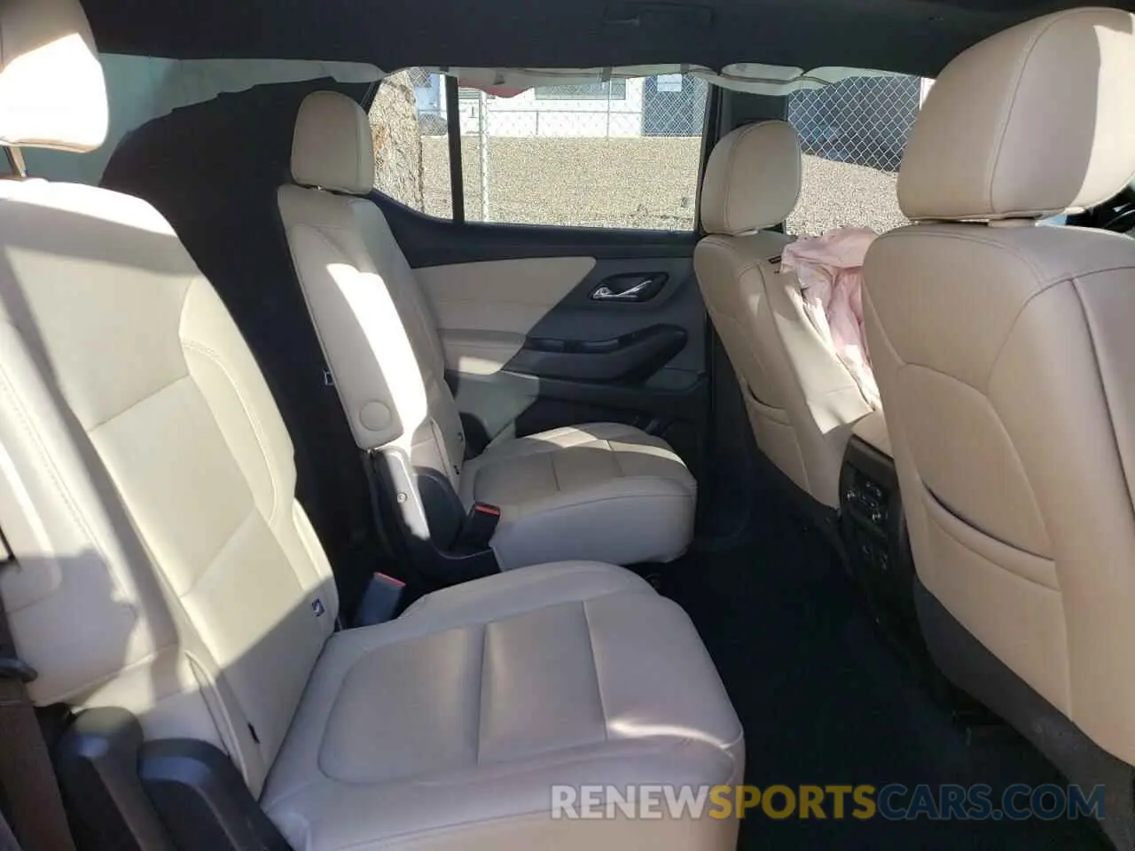11 Photograph of a damaged car 1GNEVHKW6PJ254993 CHEVROLET TRAVERSE 2023