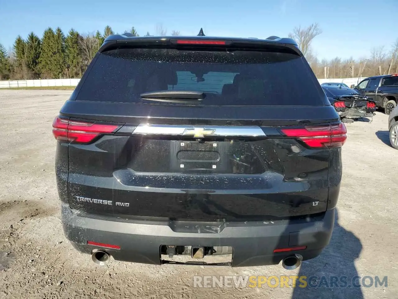 6 Photograph of a damaged car 1GNEVHKW7PJ229021 CHEVROLET TRAVERSE 2023