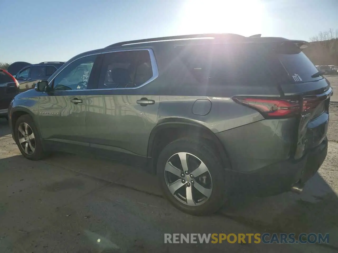 2 Photograph of a damaged car 1GNEVHKW8PJ190861 CHEVROLET TRAVERSE 2023