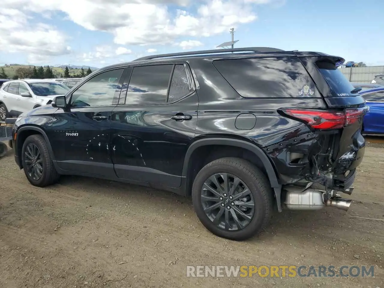 2 Photograph of a damaged car 1GNEVJKW0PJ306335 CHEVROLET TRAVERSE 2023