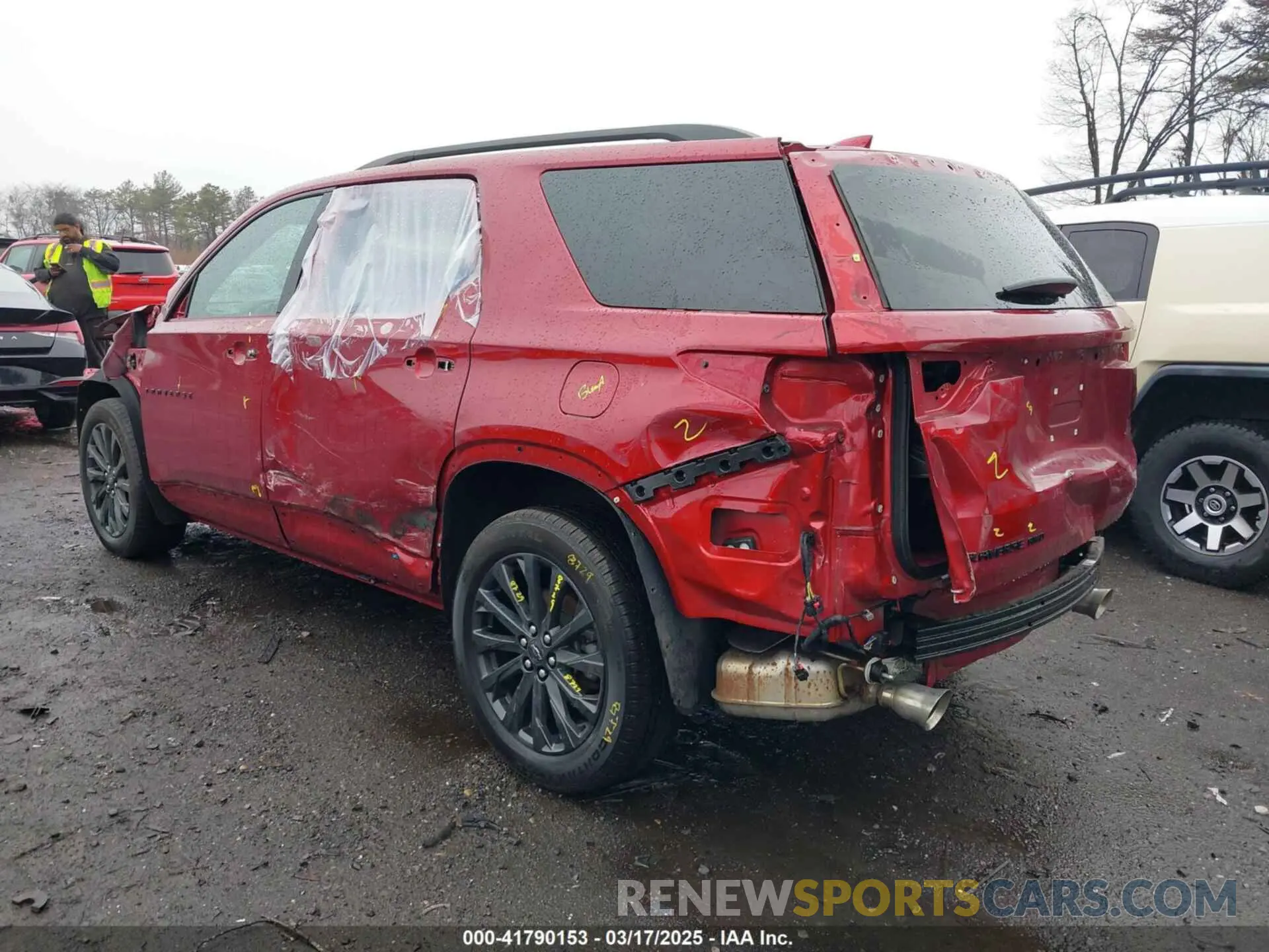 3 Photograph of a damaged car 1GNEVJKW3PJ221490 CHEVROLET TRAVERSE 2023
