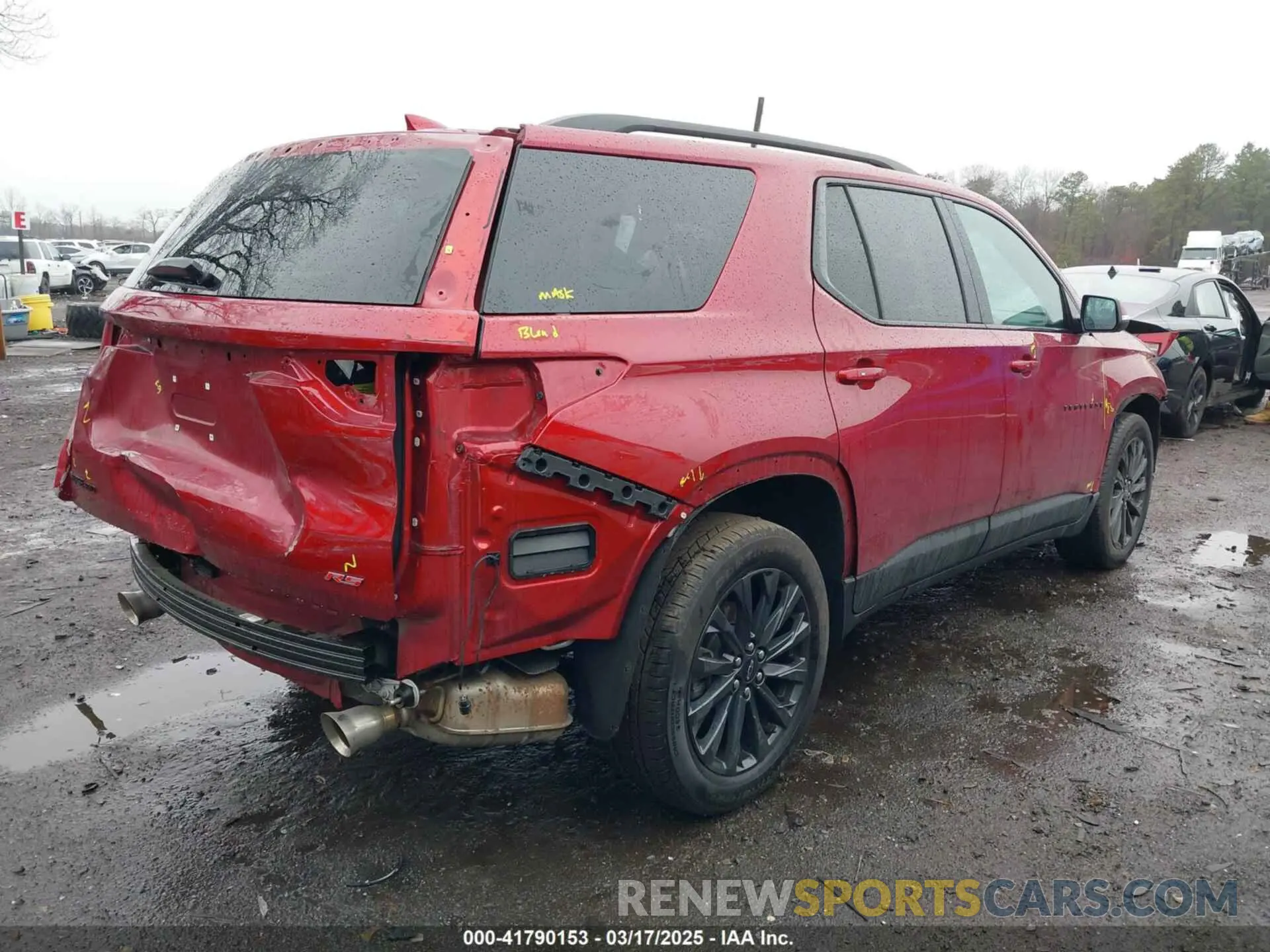 4 Photograph of a damaged car 1GNEVJKW3PJ221490 CHEVROLET TRAVERSE 2023