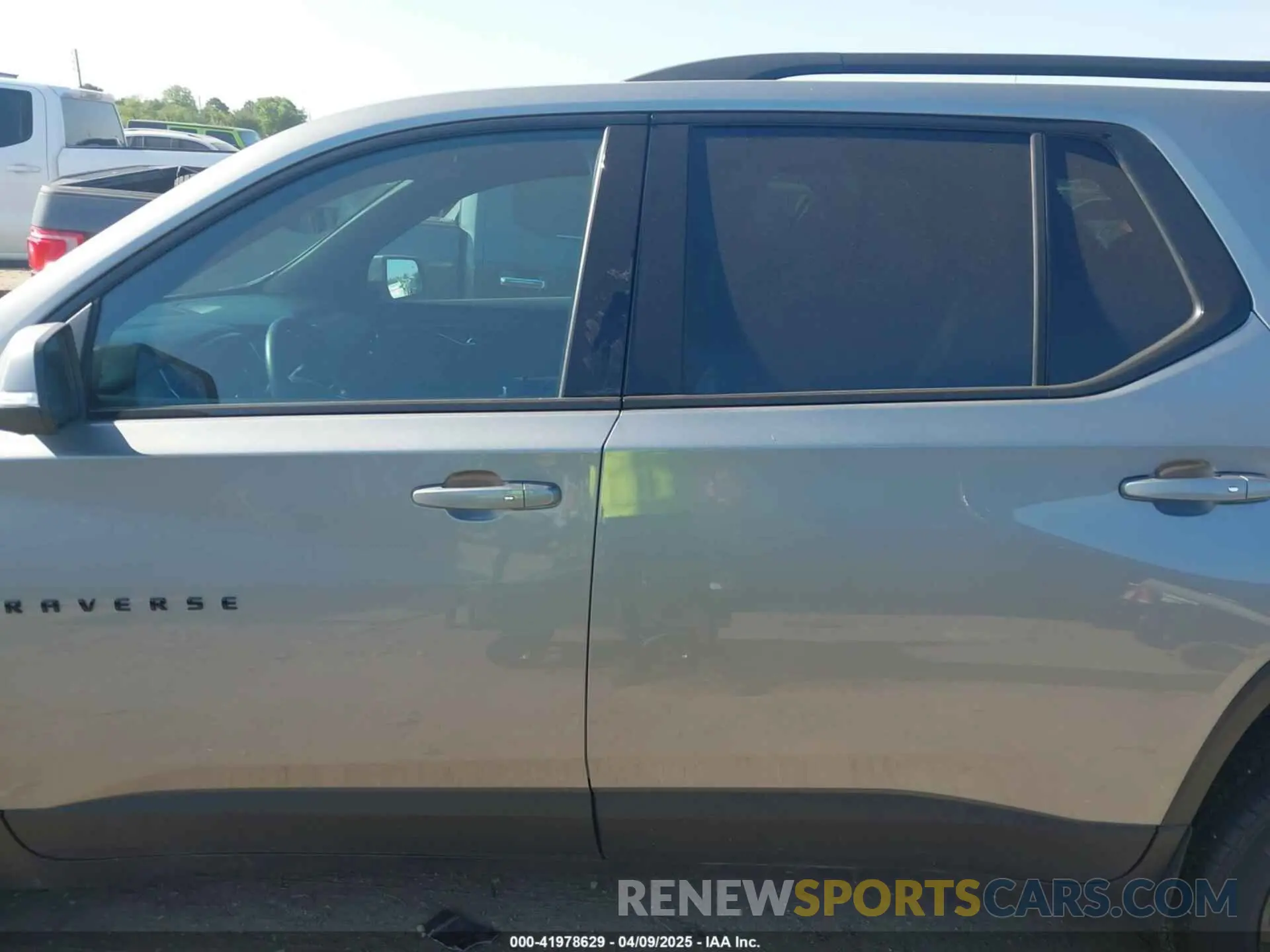 14 Photograph of a damaged car 1GNEVJKW3PJ260290 CHEVROLET TRAVERSE 2023