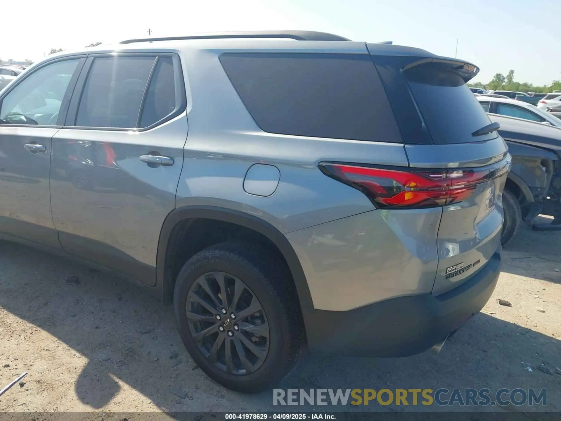 3 Photograph of a damaged car 1GNEVJKW3PJ260290 CHEVROLET TRAVERSE 2023
