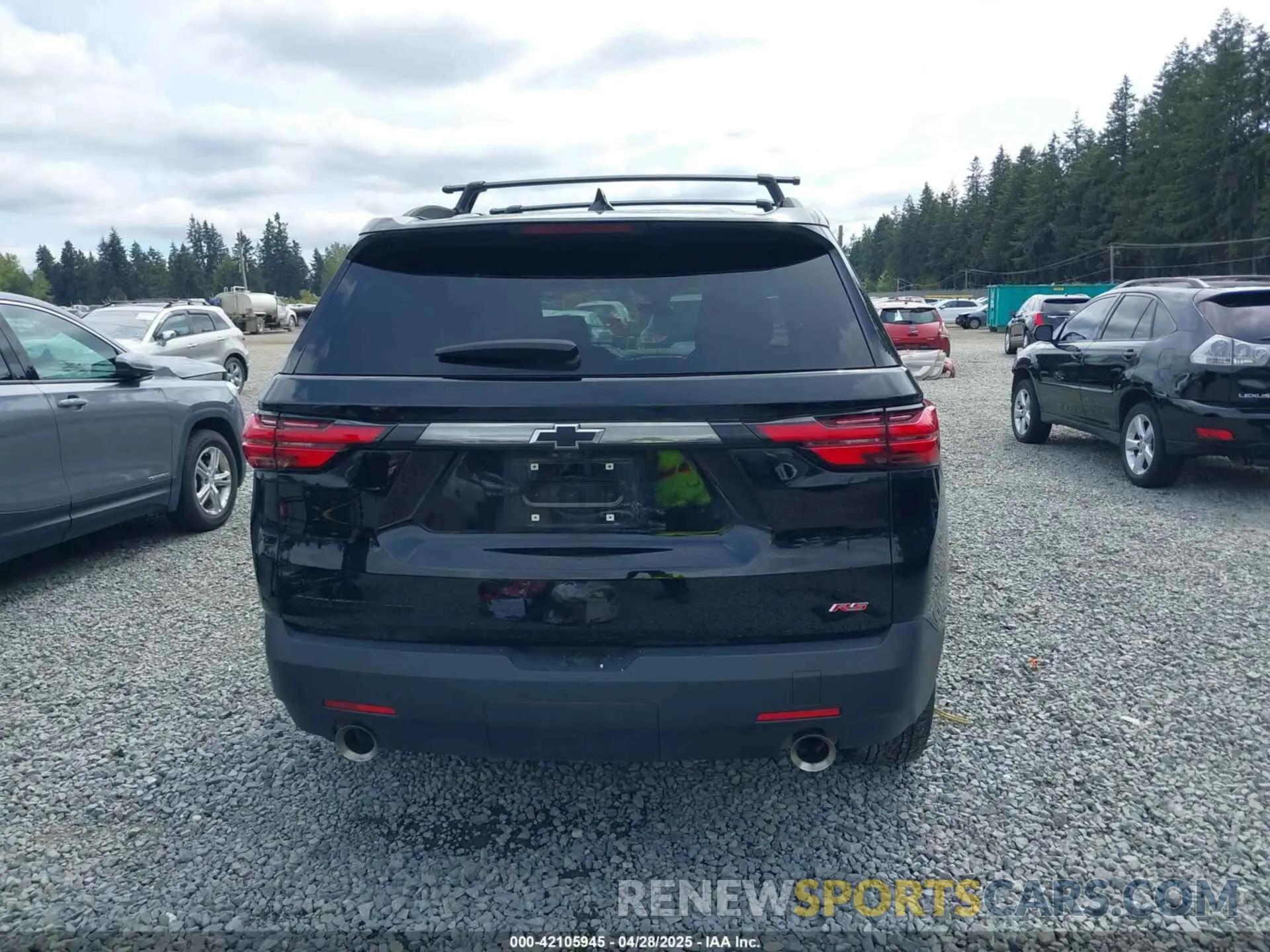 17 Photograph of a damaged car 1GNEVJKW5PJ250182 CHEVROLET TRAVERSE 2023