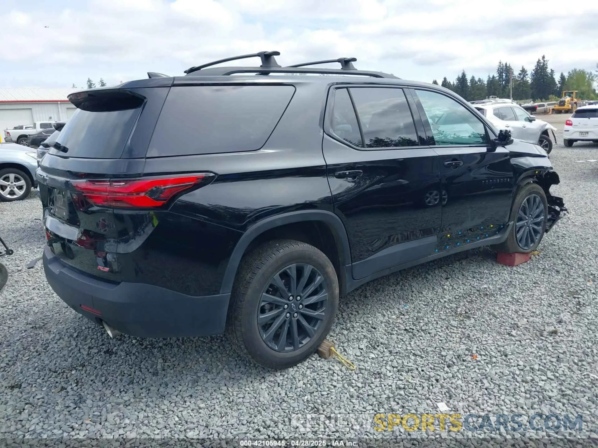 4 Photograph of a damaged car 1GNEVJKW5PJ250182 CHEVROLET TRAVERSE 2023
