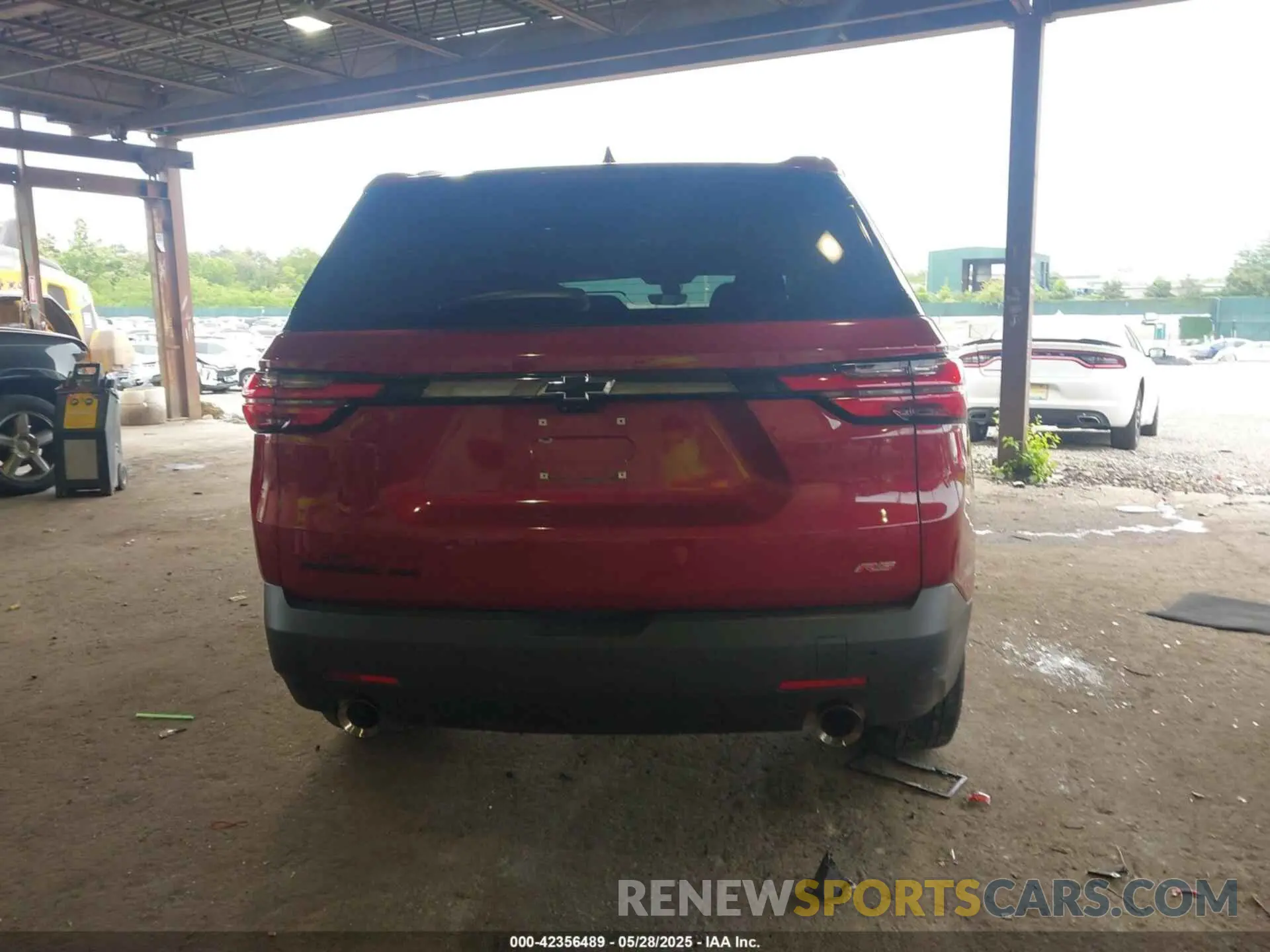 17 Photograph of a damaged car 1GNEVJKW6PJ117933 CHEVROLET TRAVERSE 2023