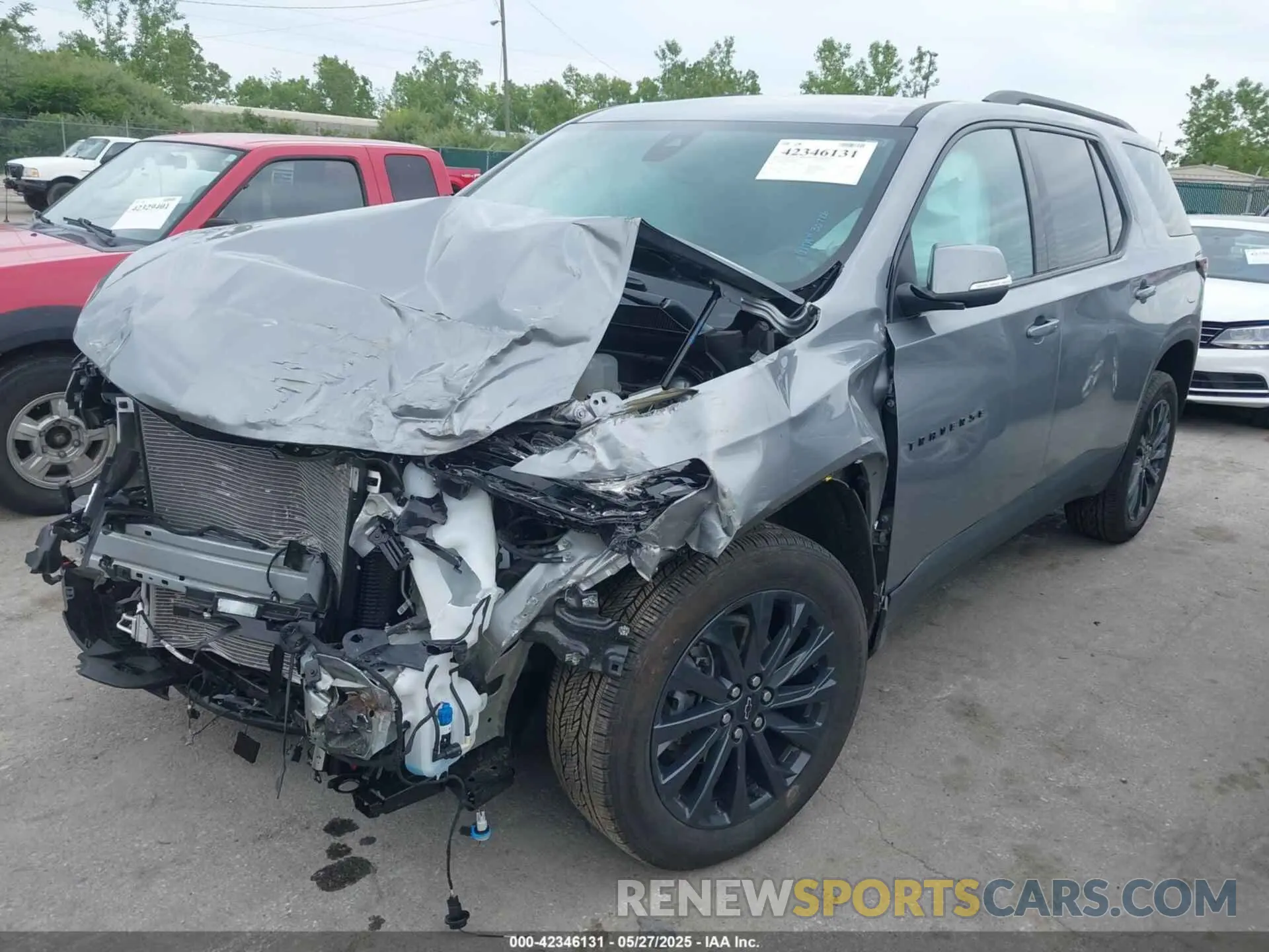 2 Photograph of a damaged car 1GNEVJKW9PJ340838 CHEVROLET TRAVERSE 2023