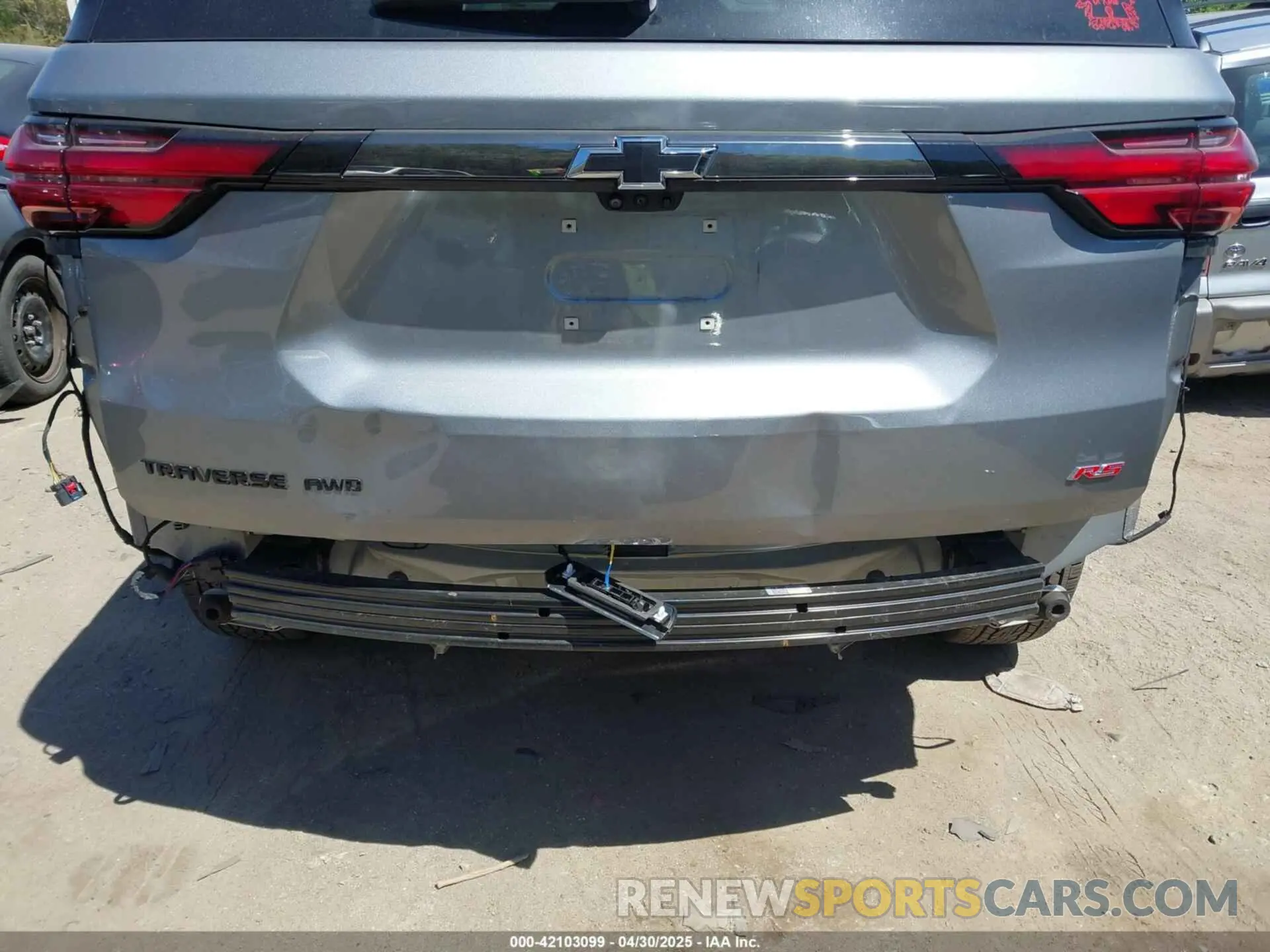 6 Photograph of a damaged car 1GNEVJKWXPJ245883 CHEVROLET TRAVERSE 2023