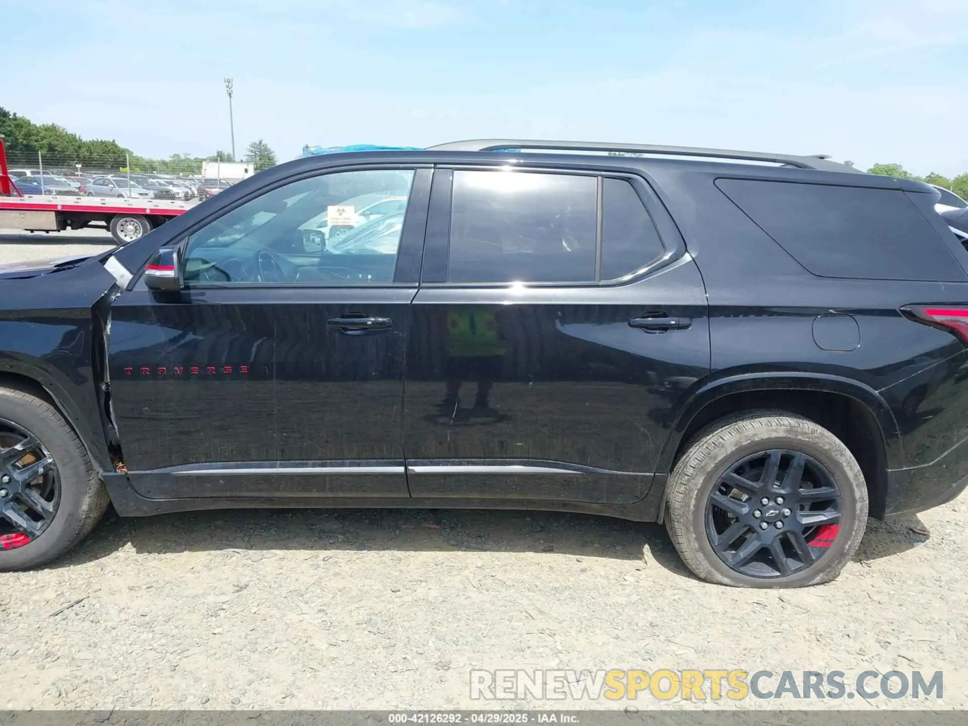13 Photograph of a damaged car 1GNEVKKW0PJ237460 CHEVROLET TRAVERSE 2023
