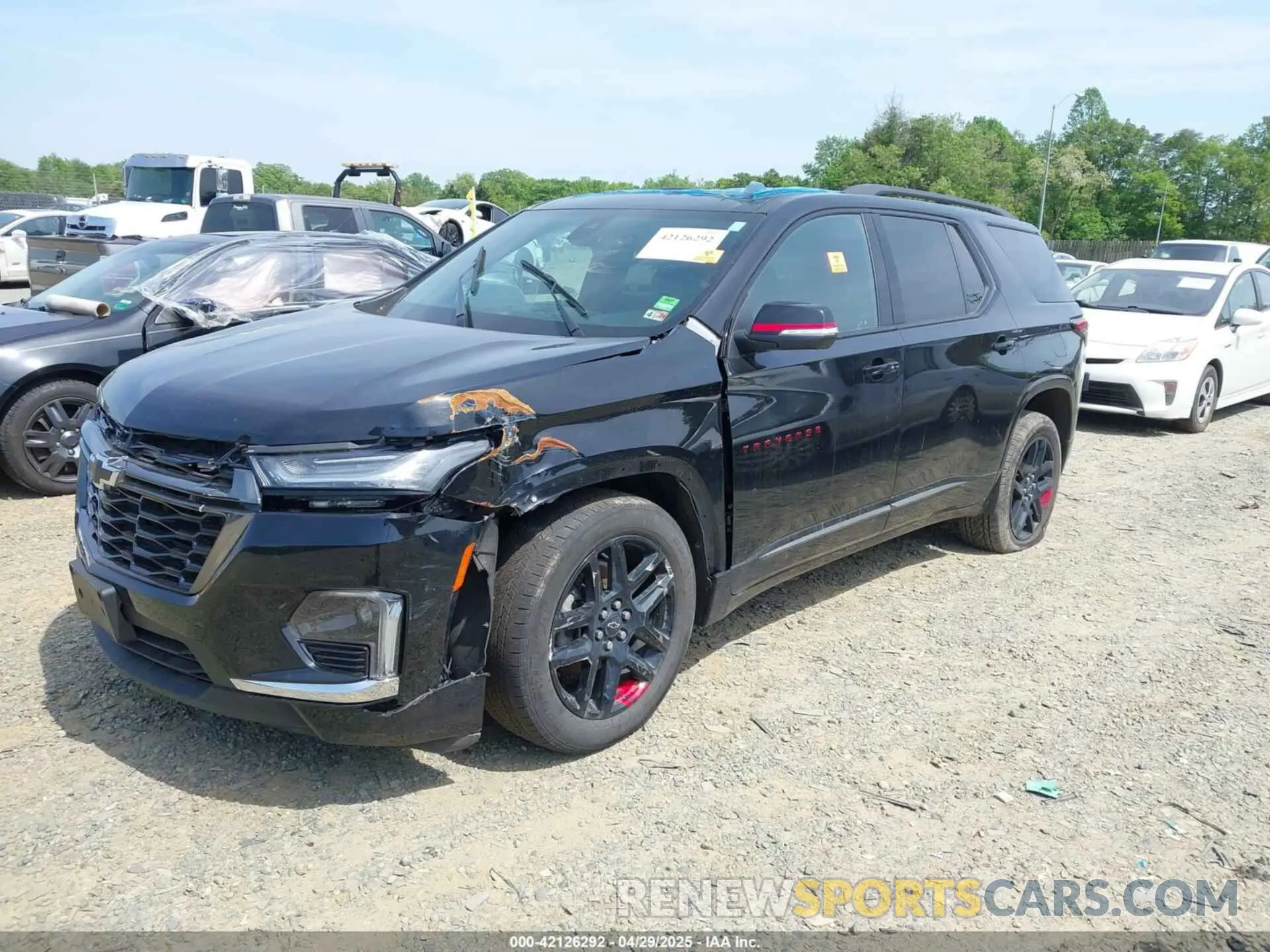 2 Photograph of a damaged car 1GNEVKKW0PJ237460 CHEVROLET TRAVERSE 2023