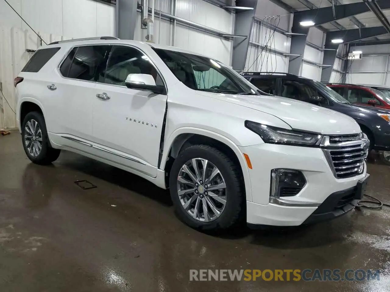 4 Photograph of a damaged car 1GNEVKKW1PJ122981 CHEVROLET TRAVERSE 2023