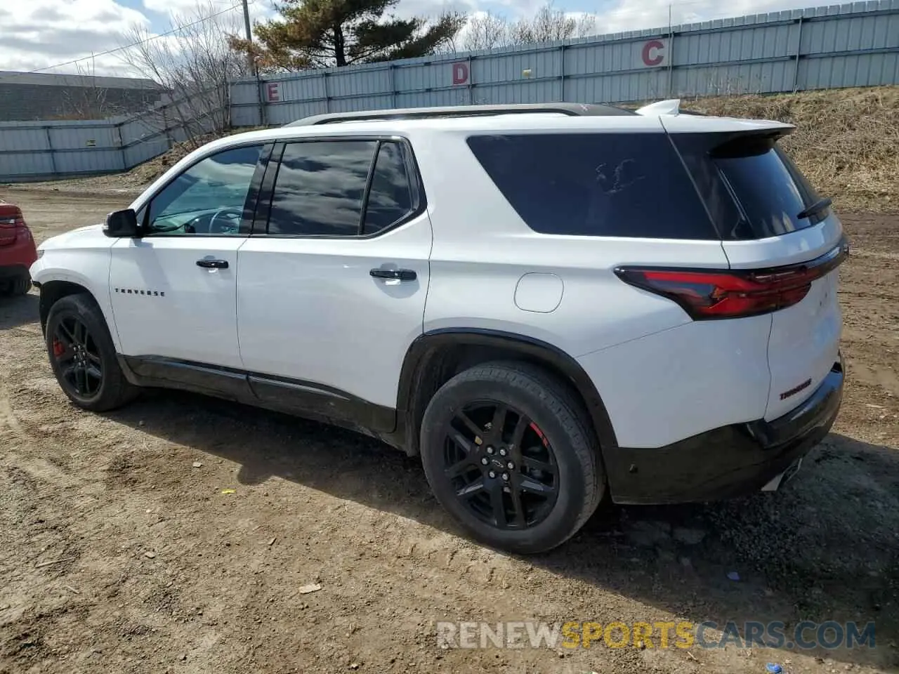 2 Photograph of a damaged car 1GNEVKKW1PJ218917 CHEVROLET TRAVERSE 2023