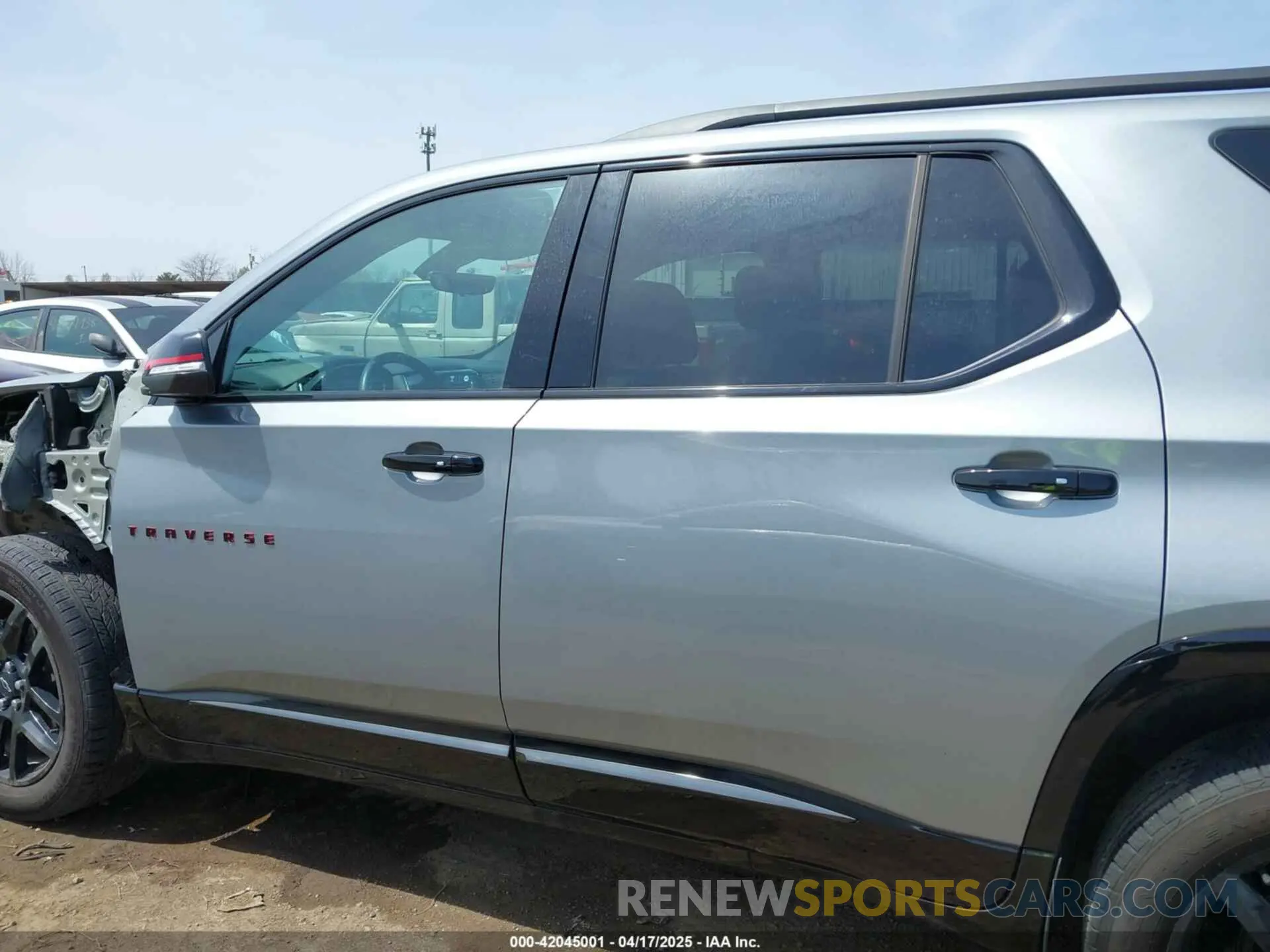 15 Photograph of a damaged car 1GNEVKKW1PJ290023 CHEVROLET TRAVERSE 2023