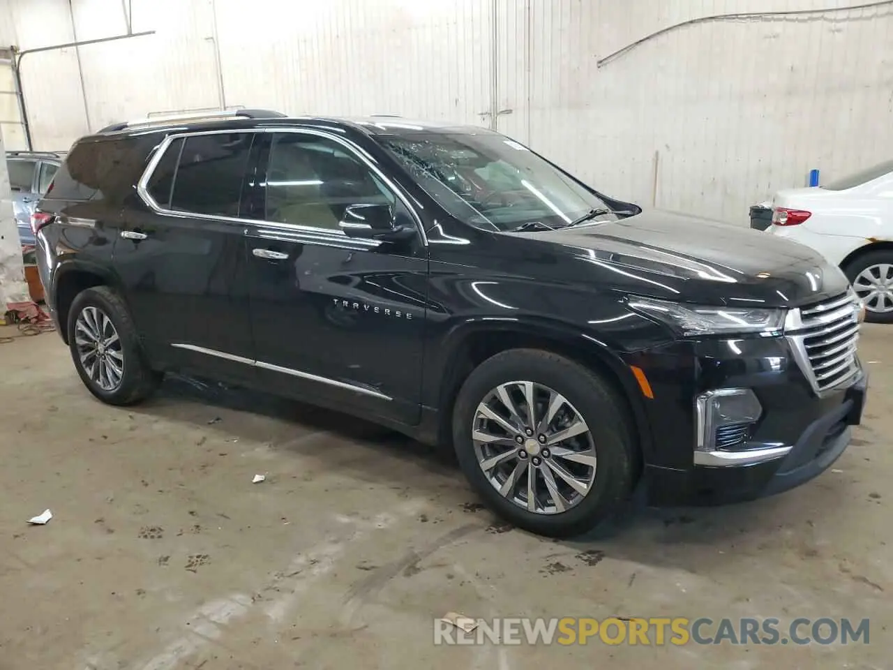 4 Photograph of a damaged car 1GNEVKKW4PJ290646 CHEVROLET TRAVERSE 2023