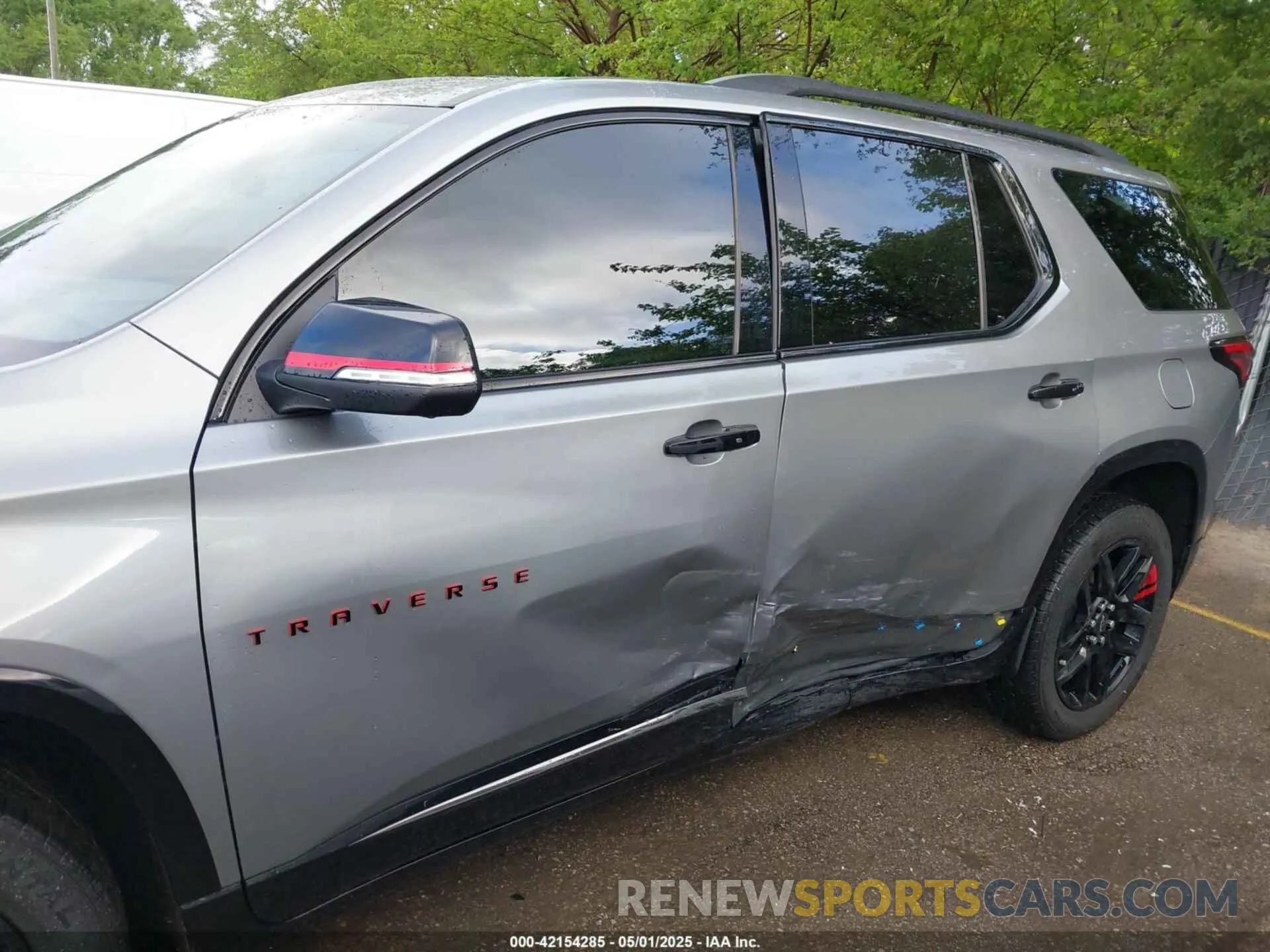 6 Photograph of a damaged car 1GNEVKKW6PJ162568 CHEVROLET TRAVERSE 2023