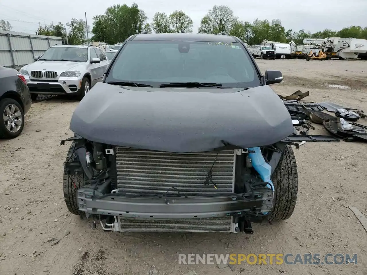 5 Photograph of a damaged car 1GNEVKKW6PJ236300 CHEVROLET TRAVERSE 2023