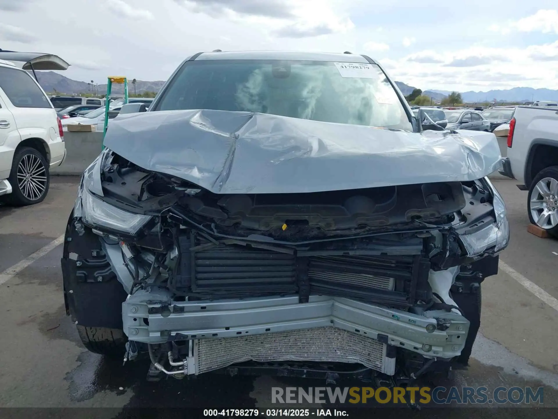 13 Photograph of a damaged car 1GNEVKKW6PJ287411 CHEVROLET TRAVERSE 2023