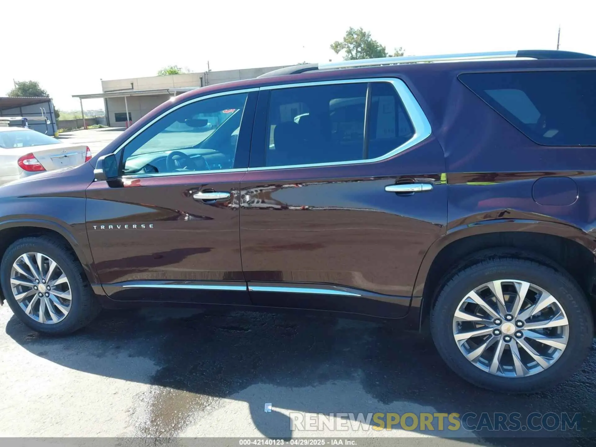 14 Photograph of a damaged car 1GNEVKKW8PJ211107 CHEVROLET TRAVERSE 2023