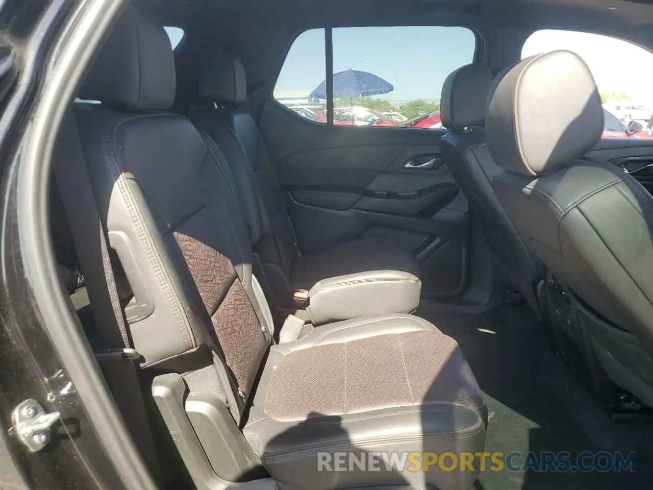 11 Photograph of a damaged car 1GNEVNKW3PJ180589 CHEVROLET TRAVERSE 2023