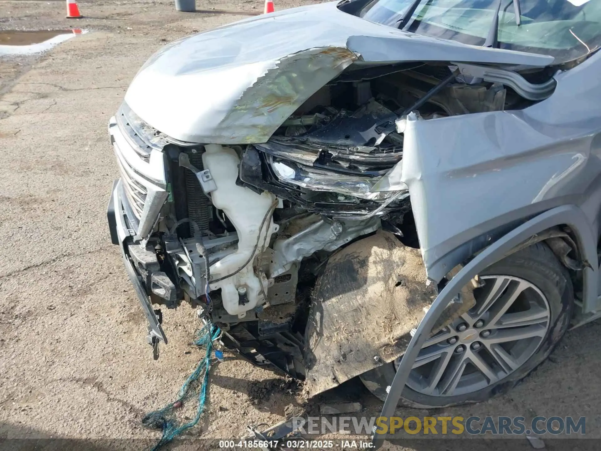 6 Photograph of a damaged car 1GNEVNKW3PJ200209 CHEVROLET TRAVERSE 2023