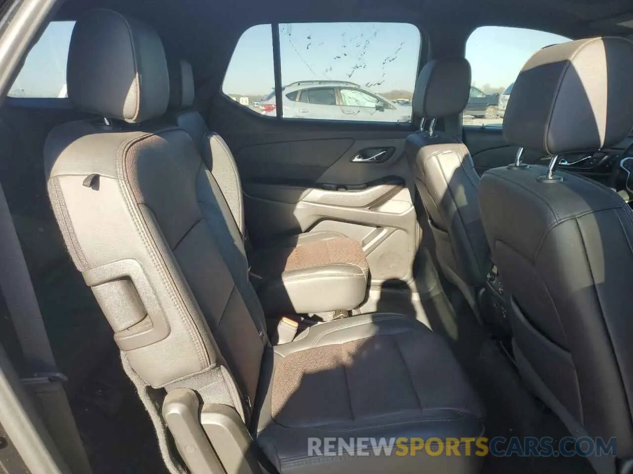 11 Photograph of a damaged car 1GNEVNKW4PJ275677 CHEVROLET TRAVERSE 2023
