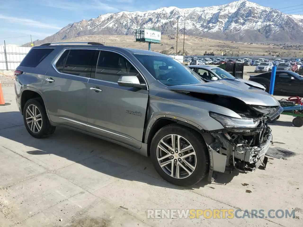 4 Photograph of a damaged car 1GNEVNKW8PJ108514 CHEVROLET TRAVERSE 2023