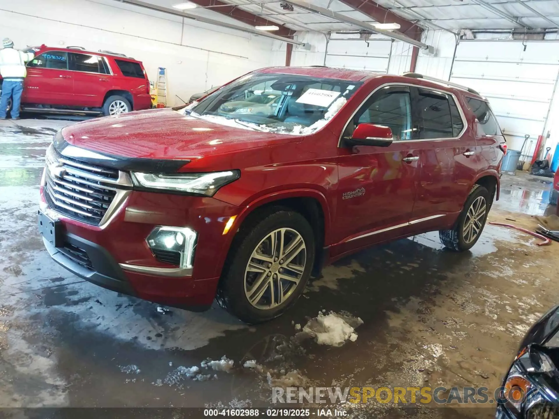 2 Photograph of a damaged car 1GNEVNKWXPJ273125 CHEVROLET TRAVERSE 2023