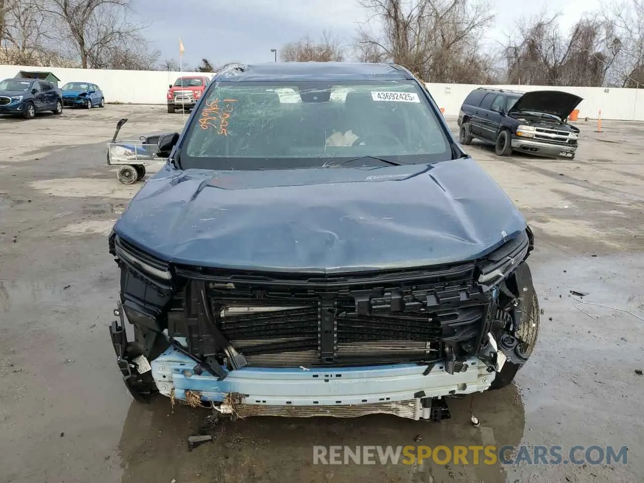5 Photograph of a damaged car 1GNEREKS1RJ232659 CHEVROLET TRAVERSE 2024