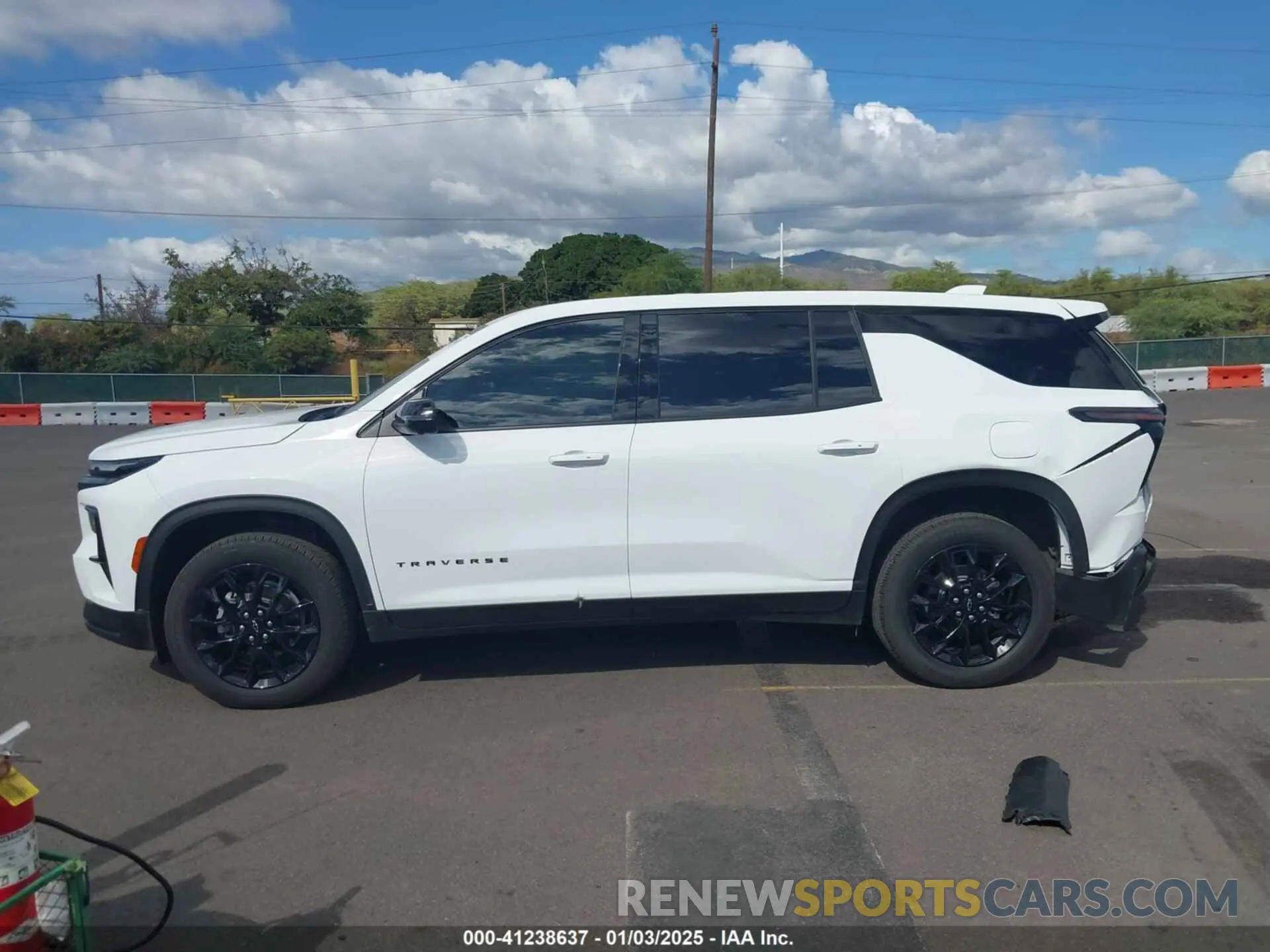 15 Photograph of a damaged car 1GNEREKS3RJ166373 CHEVROLET TRAVERSE 2024