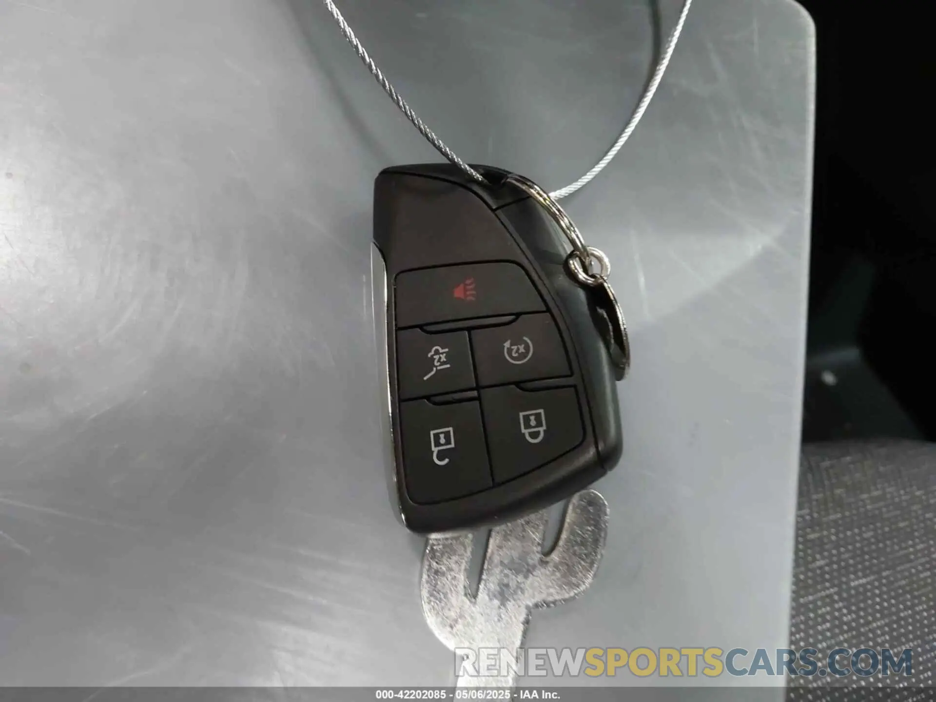 11 Photograph of a damaged car 1GNEREKS5RJ238187 CHEVROLET TRAVERSE 2024