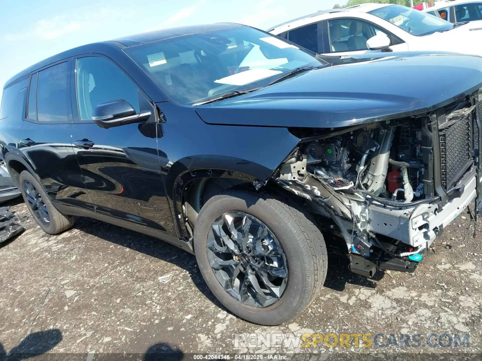 1 Photograph of a damaged car 1GNEREKS7RJ245173 CHEVROLET TRAVERSE 2024