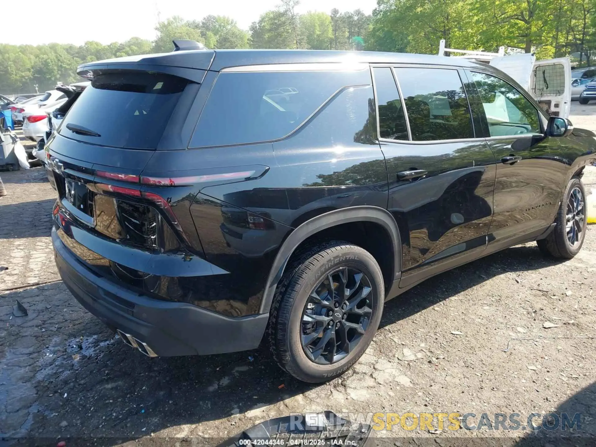 4 Photograph of a damaged car 1GNEREKS7RJ245173 CHEVROLET TRAVERSE 2024