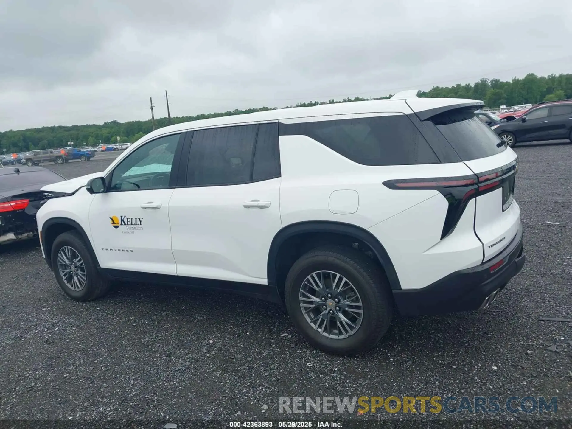 14 Photograph of a damaged car 1GNEREKSXRJ157072 CHEVROLET TRAVERSE 2024