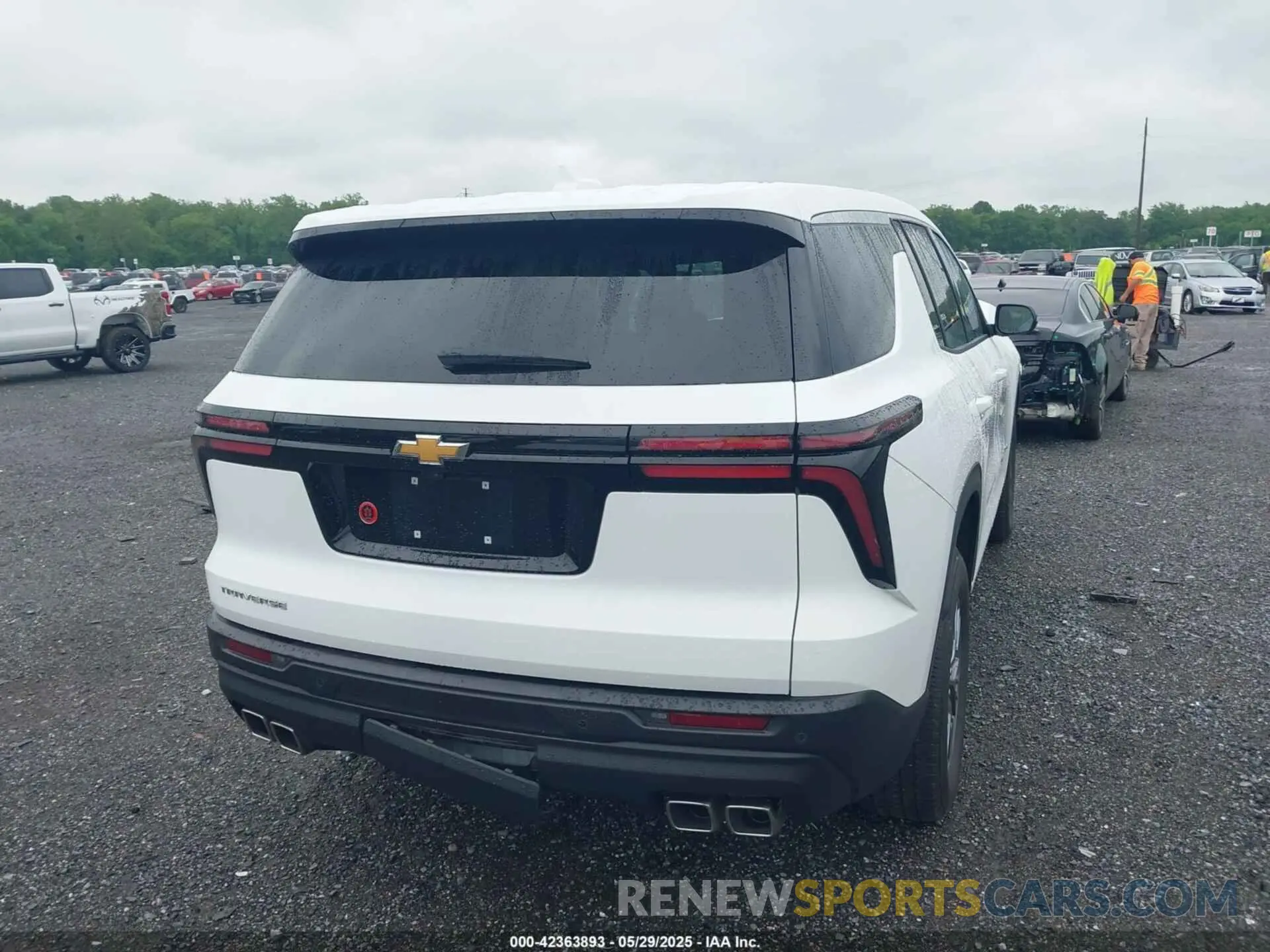16 Photograph of a damaged car 1GNEREKSXRJ157072 CHEVROLET TRAVERSE 2024