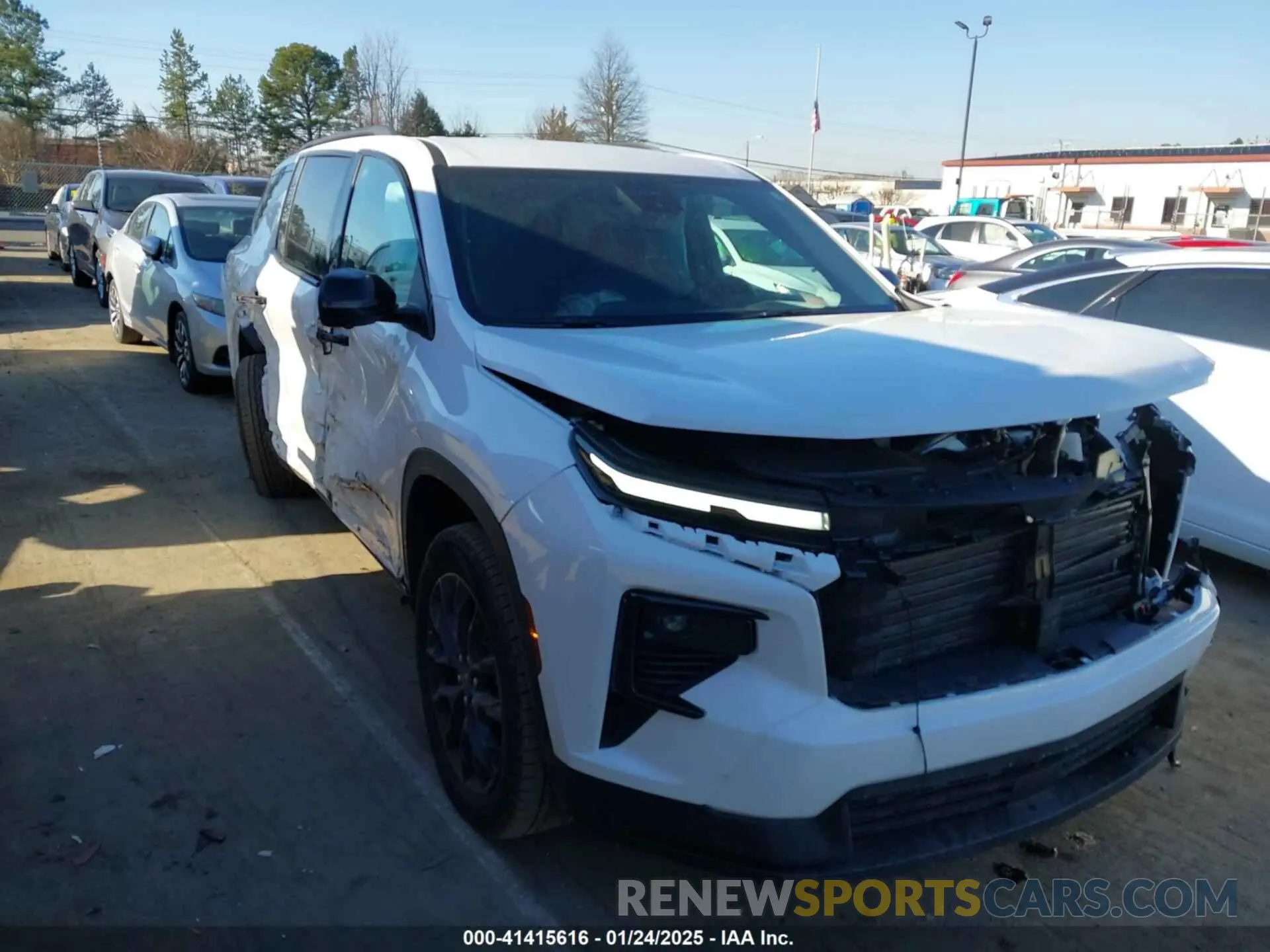 1 Photograph of a damaged car 1GNERGKS0RJ153334 CHEVROLET TRAVERSE 2024