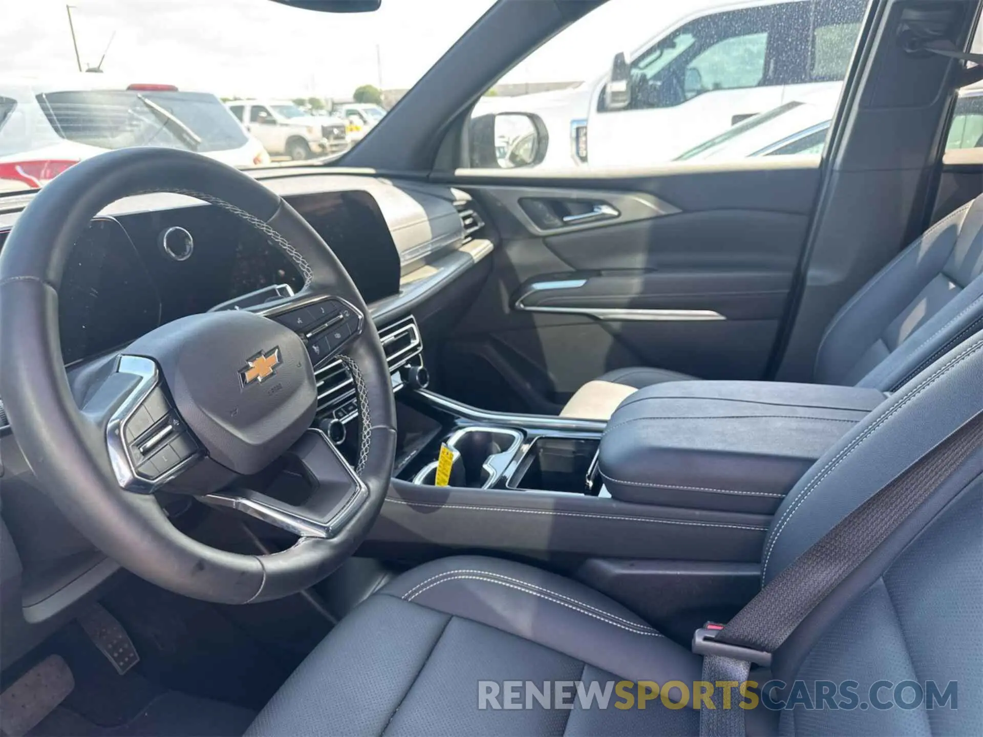 9 Photograph of a damaged car 1GNERGKS0RJ164740 CHEVROLET TRAVERSE 2024