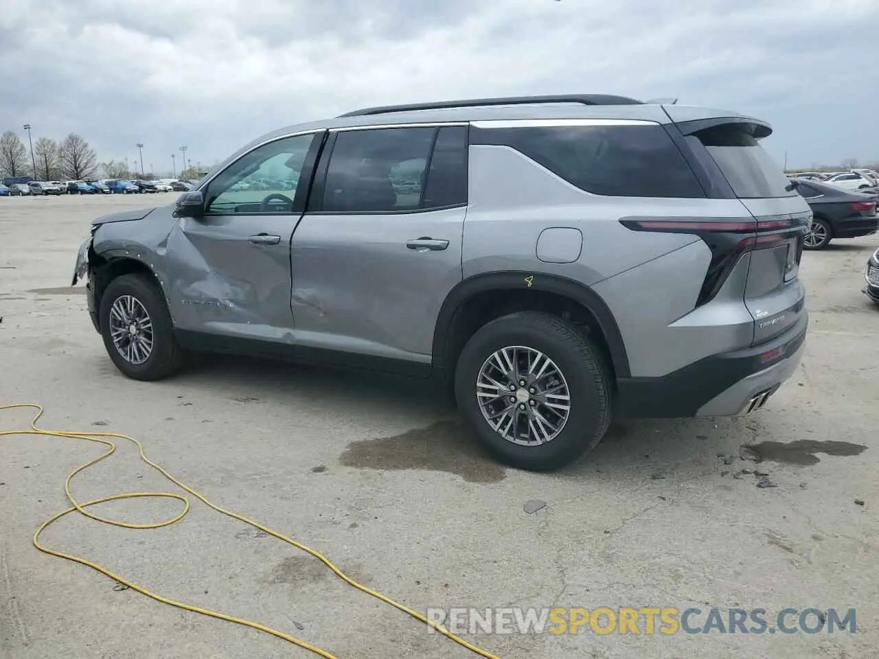 2 Photograph of a damaged car 1GNERGKS0RJ235242 CHEVROLET TRAVERSE 2024